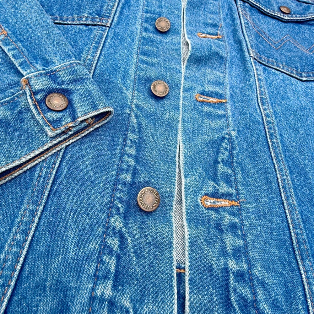 Vintage Wrangler Mens Authentic Western Denim Trucker Jacket Medium Wash Blue XL - Picture 2 of 8